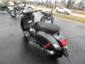 NUEVA <span class=keywords><strong>Vespa</strong></span> GTS Super 300 Sport 2026, Motocicleta Scooter-Moped - Product Image 1