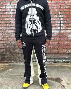 Ensemble de survêtement deux pièces unisexe personnalisé en molleton 100 % coton respirant 450g avec ourlet brut et pantalon de survêtement évasé à effet superposé, sérigraphie - Product Image 4