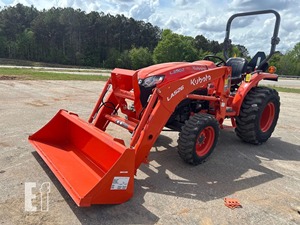Tractor IH Farmall 120C 4WD de 120HP con Motor FPT y Transmisión Automática, Modelo 2024, con 3 Años de Garantía para la Industria Agrícola - Product Image 6