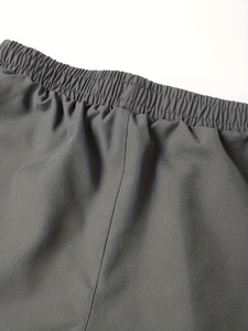 Shorts de sport pour hommes, couleur unie, séchage rapide, taille élastique, style sportif, shorts d'entraînement adaptés à la course à pied et à la salle de sport - Product Image 5