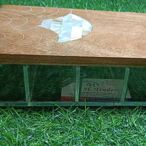 Tapa Ideal para Regalos Personalizados de Eid y Ramadán, Caja de Regalo de Acrílico Cristalino de Diseño Artesanal con Madreperla Premium - Product Image 1