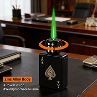 Briquet rotatif en forme de carte à jouer, briquet portable en métal coupe-vent, adapté aux voyages et au camping.