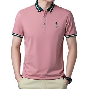 เสื้อโปโลผู้ชายคุณภาพพรีเมียม OEM รุ่นใหม่สำหรับฤดูร้อน แขนสั้น สีพื้น ผ้าฝ้ายเนื้อบาง สไตล์ธุรกิจ ปกเสื้อแบบปกเชิ้ต - Product Image 4