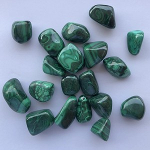 Piedra de malaquita natural verde de 20mm y 30mm pulida, pepitas sueltas sin perforar, certificado IGI, venta al por mayor, precio de fábrica DIY - Product Image 2