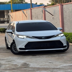Toyota Siennaaa Fresh and Clean Premium Quality Disponible en stock Excelente estado Volante a la derecha Volante a la izquierda - Product Image 1