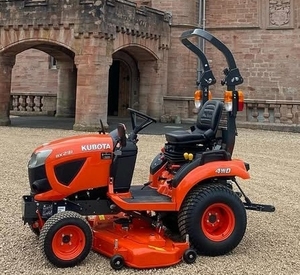 Cortadora de Césped Kubota para el Mantenimiento de Jardines y Campos - Product Image 3