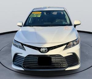 Increíble Toyota Camry LE AWD 20232022 en perfectas condiciones con poco kilometraje en stock, ofrecido a una oferta increíble que no querrás perderte - Product Image 1