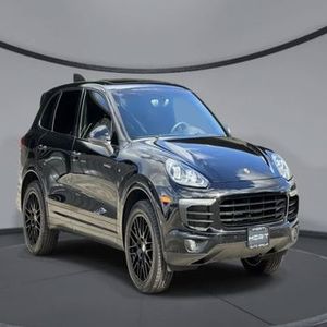 Meilleur SUV d'occasion Cayenne Platinum Edition 2017, 3.6L V6 AWD Automatique, Véhicule Utilitaire Sportif de Luxe à Vendre - Product Image 1