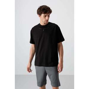 เสื้อยืดคอกลมโอเวอร์ไซส์พิมพ์ลายสำหรับผู้ชาย Tommylife Wholesale รุ่น 88343 สีดำ - FIESTA - Product Image 1