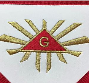 Conjunto de Regalia del Rito Escocés para Maestro Venerable - Moire. Instrucciones de Cuidado: Limpieza en Seco Únicamente. Tipo de Tela: Algodón. - Product Image 3