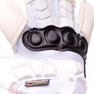 Dernier design en stock, haute qualité, personnalisable, nouveau gant de football en latex imperméable à doigts complets avec sangle de poignet réglable pour l'extérieur - Product Image 3