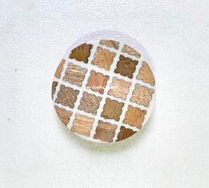 Sous-verres en résine et bois chauds Tapis en résine de bois Tampons ronds pour la maison Hôtel naturel rond résine époxy acacia accessoires de cuisine - Product Image 1