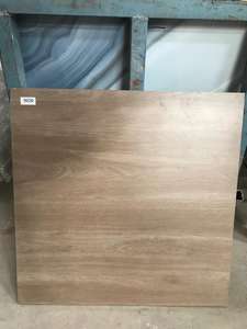 Meilleure vente de carreaux de sol et de mur en bois finition mate carreaux de porcelaine aspect bois à bas prix taille 600x600mm - Product Image 6