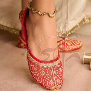 รองเท้าคุสซ่าทำมือสำหรับผู้หญิงรุ่นใหม่ คุณภาพพรีเมียม ตกแต่งด้วยงานทิลล่า น้ำหนักเบา กันลื่น หนังแท้ ดีไซน์ทันสมัย - Product Image 5