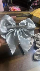 Lazos para el pelo de satén hechos a medida, ideales para tiendas de accesorios para el cabello y tiendas de accesorios de moda para reventa - Product Image 5