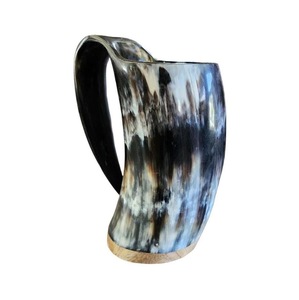 Auténtica Taza Vikinga Ecológica de Cuerno de Búfalo Hecha a Mano, Grado Alimenticio, Estilo Medieval, Religiosa, Feng Shui, Taza de Cerveza con Diseño Animal - Product Image 1