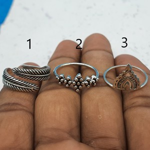 925 Sterling Silver Bohemian Feather Design Bague empilable Dainty Wedding Band Boho Bijoux pour femmes - Product Image 1