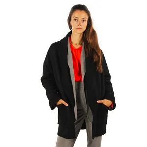 Eco-Friendly Luxury Soft Lightweight Black Shearling Jacket with Front Pockets Ideal for Chic Outings Vintage Look