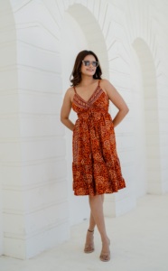 Vestido Midi Moderno de Verano con Estampado Paisley y Perlas, Cuello en V, Elegante, Manga 3/4, Lavable, Corte en A, 100% Algodón, Estampado Floral - Product Image 2