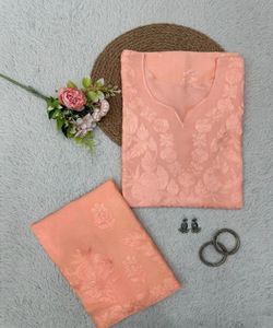 Kaftan écologique noir avec broderie ornée de strass pour femmes élégantes et modernes - Product Image 4