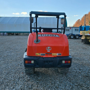 Chargeuse sur pneus Kubota à prix d'usine, chargeuse frontale de haute qualité, mini-chargeuse à forte capacité de levage, moteur à commande hydraulique durable - Product Image 1