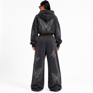 ONEAPEX SPORTS WEAR Survêtement pour femme avec sweat à capuche court gris anthracite orné de strass papillon, en coton épais de qualité supérieure, coupe large - Product Image 2