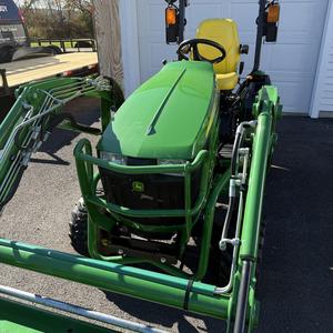Tractor John Deere 1025R del 2019 en venta - Product Image 4