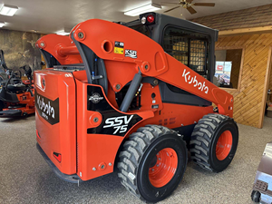 รถตักล้อยางขนาดเล็ก Kubota SSV75 และรถตักล้อยางมือสอง ประสิทธิภาพการทำงานสูง ราคาประหยัด ใช้งานได้เหมาะสม - Product Image 5