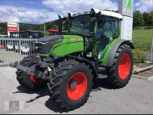 Tractor Agrícola Compacto FENDT 211 VARIO 2024 de 100 HP 4WD con Motor, Caja de Cambios, Bomba y Transmisión Digitales de Alta Precisión (Reino Unido) - Product Image 4