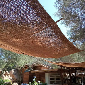 Voile d'ombrage en fibre de coco pour aménagement paysager durable - Protection solaire 100% naturelle pour les jardins modernes - Product Image 1