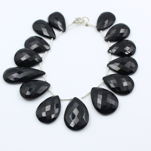 Perles à facettes en onyx noir perles de pierres précieuses en onyx noir naturel perles faites à la main pour la fabrication de bijoux 25X16MM à 32X16MM longueur 8 "pouces - Product Image 2