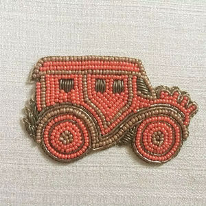 Adorno Colgante de Acero Inoxidable Plateado, Hecho a Mano con Cuentas, Corazón Bordado con Cristales de Estrás, Perlas y Lentejuelas, para Bodas - Product Image 1