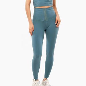 Vente en gros Ensemble de yoga recyclé personnalisé de haute qualité pour femmes Plus Size New Design Solid Long Sleeve 2 Piece Gym Fitness Shorts XS - Product Image 6