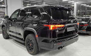 SUV TRD PRO Wild 2024 d'occasion, excellent état, faible kilométrage, aucun problème mécanique, prêt à rouler - Product Image 4