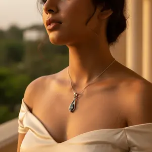 Colgante de Plata 925 con Topacio Azul en Forma de Lágrima para Mujer, Joyería con Piedras Preciosas, Patrón de Escudo en Oro Rosa y Platino, Dijes de Oro y Platino - Product Image 3