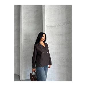 Trench Crop da donna con bracciale alla moda Crop Design e polsino per un Look elegante - Product Image 1