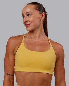 Vente chaude jaune couleur torsion sport soutien-gorge et Shorts femmes ensembles respirant Gym entraînement 2 pièces ensemble plage été femmes ensemble - Product Image 6
