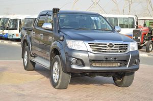 2014 pour Toyota Hilux conduite à droite voiture à essence pick-up Turbo moteur boîte de vitesses automatique R16 taille de pneu intérieur sombre FWD Drive A - Product Image 2