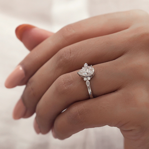 Anillo de Compromiso de Oro Rosa de 18 Quilates con Diamante en Forma de Pera de 2 Quilates, Certificado por GRA, Regalo de San Valentín para Mujer - Product Image 4