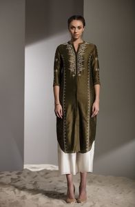 TRAVAIL DE BEAUTIFUL--ZARI--EMBROIDERY NEW--DESIGNER INDIEN/PAKISTANI SUR KURTA ,PLAZO'DRESS pour fête/mariage = 2023 - Product Image 2