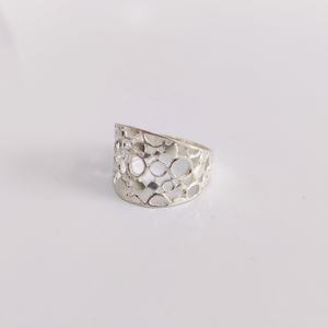 แหวนเงินแท้มีเสน่ห์น้ำหนักเบาแหวนเงินสำหรับทุกเพศขายส่งจากอินเดียของขวัญที่ดีที่สุด - Product Image 2