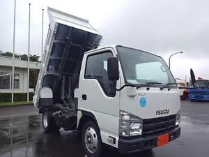 Camión Isuzu ELF Usado del 2013 con Plataforma Abatible de 10 pies y Capacidad de Carga de 1.5 Toneladas - Product Image 2