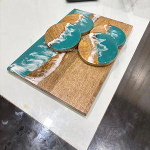 Planche à découper carrée moderne tendance de 10 mm d'épaisseur, écologique, en bois et résine, personnalisable, compatible lave-vaisselle, pour la cuisine - Product Image 1