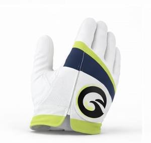 ถุงมือกอล์ฟเด็กและผู้ชาย แบบมีโลโก้สั่งทำ สำหรับคนถนัดขวาหรือซ้าย ผลิตจากหนังคาบาเร่ต์ คุณภาพสูงจากเมืองเซียลคอต ประเทศปากีสถาน - Product Image 3