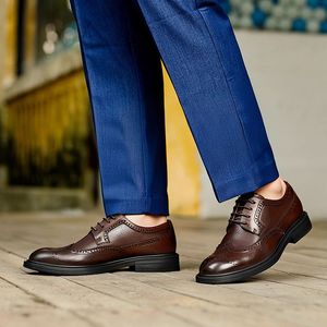 Zapatos Casuales de Negocios de Cuero para Hombre, Suela Antideslizante, Plantilla Acolchada para Usar Todo el Día, Zapatos Casuales de Cuero para Hombre - Product Image 4
