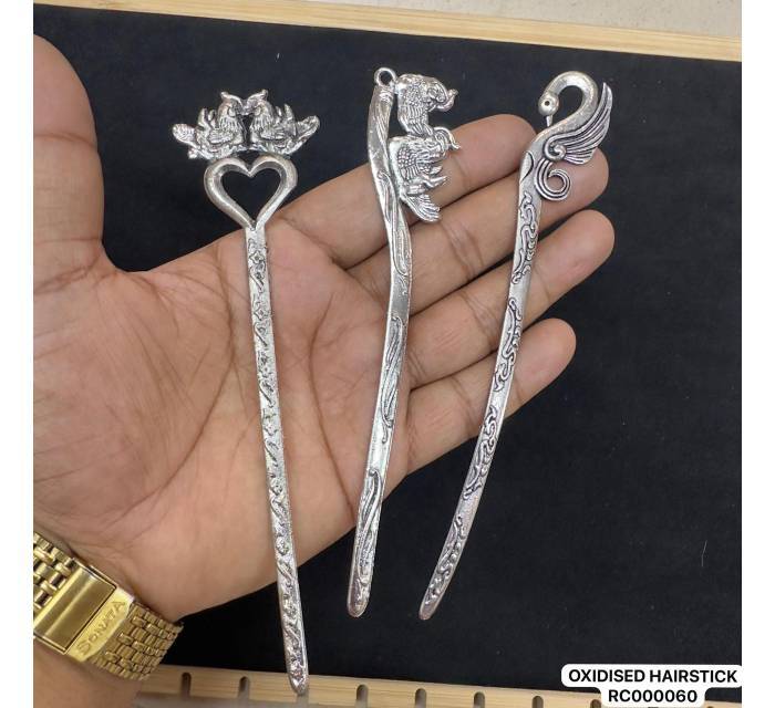 Latest Style Peacock Heart Hair Sticks For Women Unique Daily Use Hair Pins Hair Accessories On Sale For Exportation