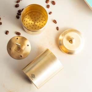 ที่กรองกาแฟแบบแขวนหูยี่ห้อ Crafstman ปรับแต่งโลโก้ได้ ผลิตจากทองเหลืองแท้คุณภาพสูง พร้อมผิวสัมผัสแบบด้าน - Product Image 3