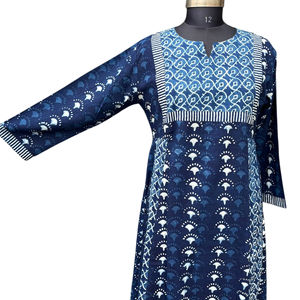 Robe indigo moderne, design sophistiqué, confort léger, idéale pour les événements festifs, les journées de travail et les sorties du week-end - Product Image 1