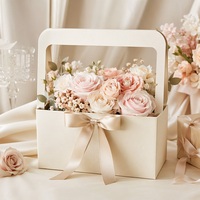 Boîte à fleurs de mariage personnalisée avec poignée, emballage cadeau en papier de luxe, design avec poignée pour cadeaux de demoiselles d'honneur