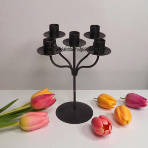 Bougeoir en fer de couleur noire à 5 bras de luxe haut de gamme à forte demande candélabres décoratifs élégants pour salon et table à manger - Product Image 2